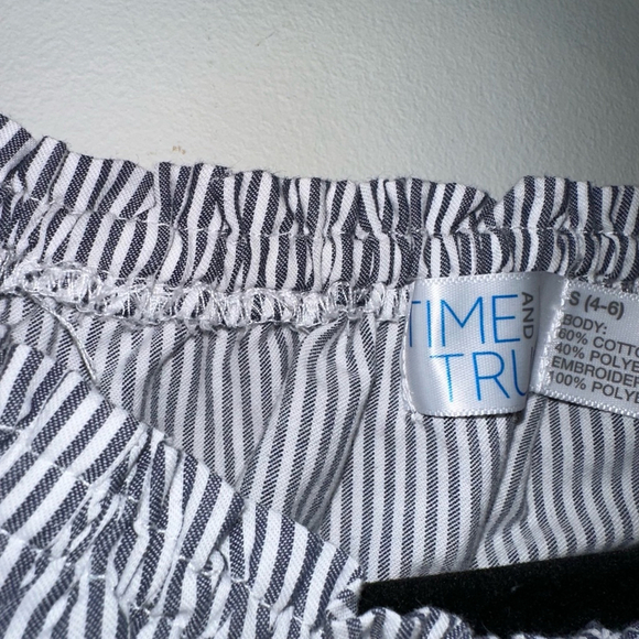 Time And Tru Embroidered 3/4 Sleeve Top Womens Blue Navy Size S Off The Shoulder - Picture 5 of 9